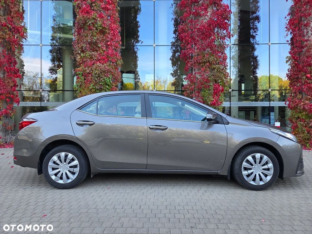 Toyota Corolla 1.6 Comfort - 5