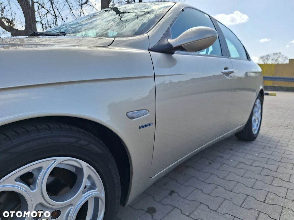Alfa Romeo 156 2.5 V6 24V Distinctive - 11
