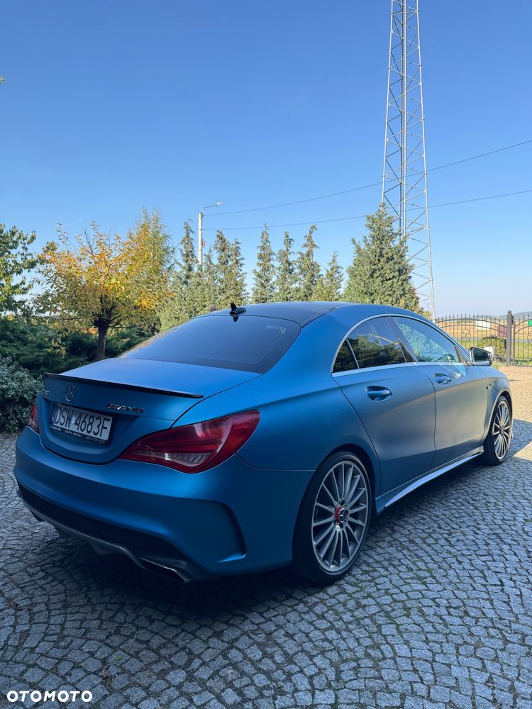 Mercedes-Benz CLA 45 AMG 4-Matic - 3