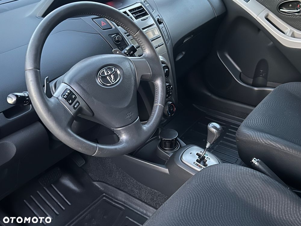 Toyota Yaris 1.33 Sol MM - 1