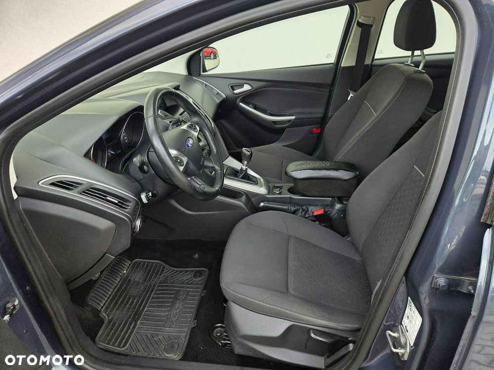 Ford Focus - 8