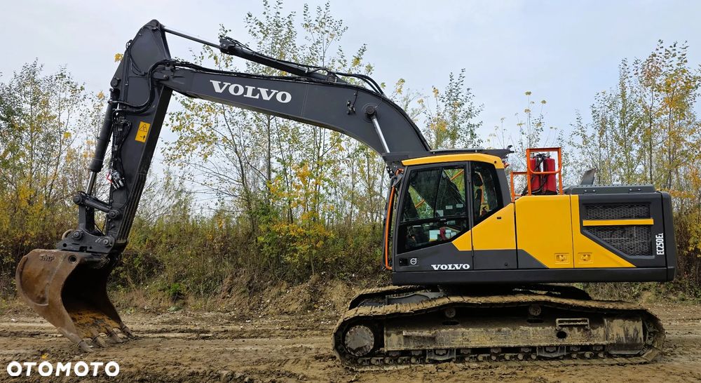 Volvo EC250E - 4