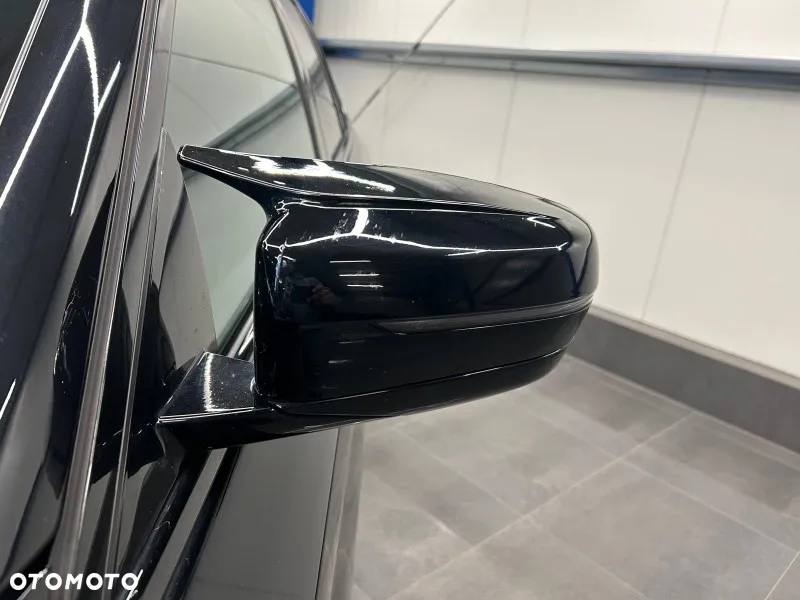 BMW Seria 5 540d xDrive Touring - 22