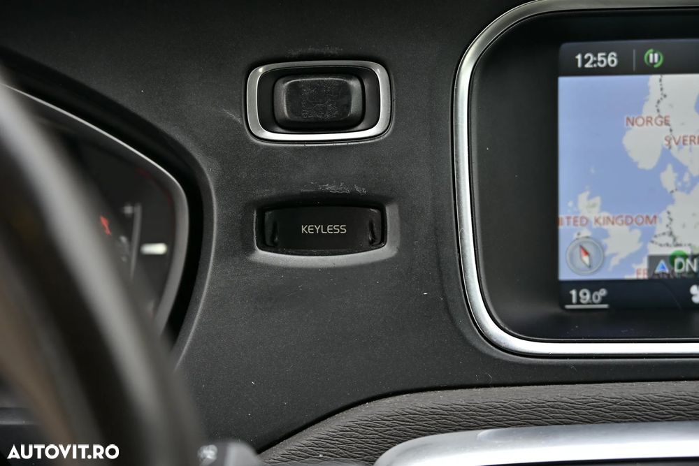 Volvo V40 Cross Country D2 Summum - 25