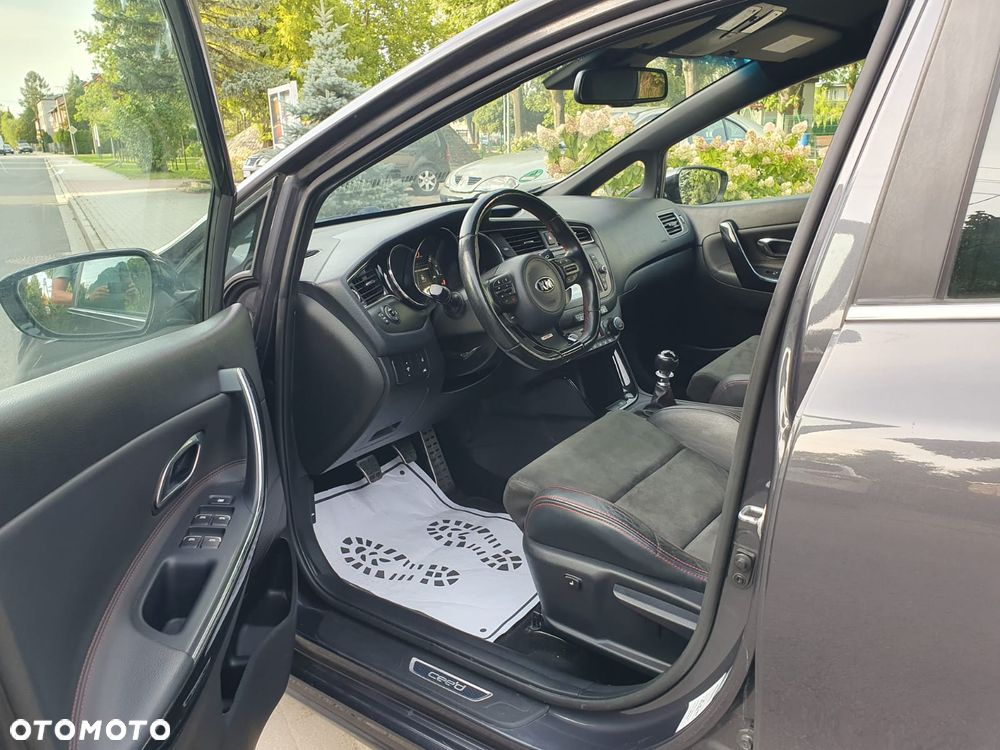 Kia Ceed 1.6 T-GDI GT XL - 8