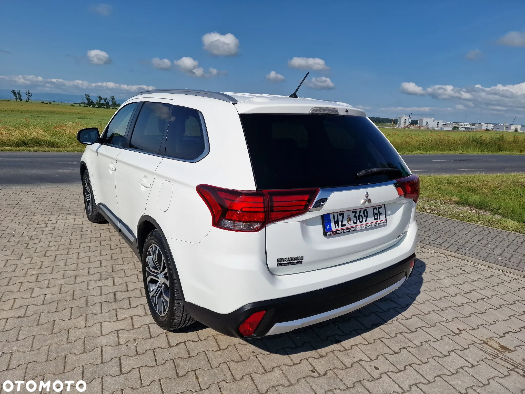 Mitsubishi Outlander 2.2 DID Intense + 4WD - 13