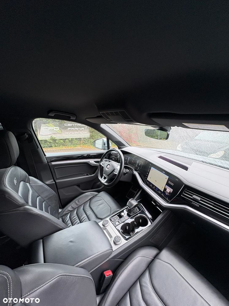 Volkswagen Touareg 3.0 V6 TDI SCR 4Mot R-Line - 9