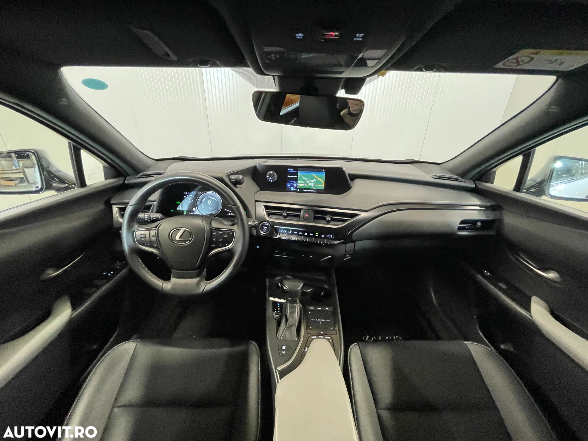 Lexus UX 250h 2.0L HEV 20H- (178 HP) 4X4 CVT Executive - 7