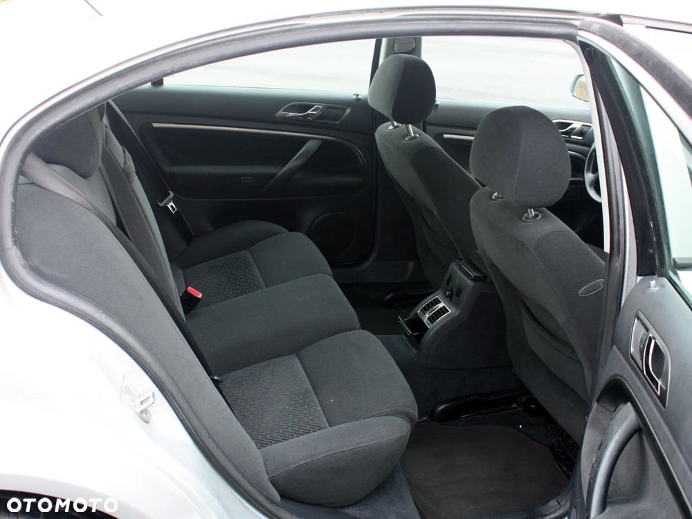 Skoda Superb 2.8 V6 Classic - 10