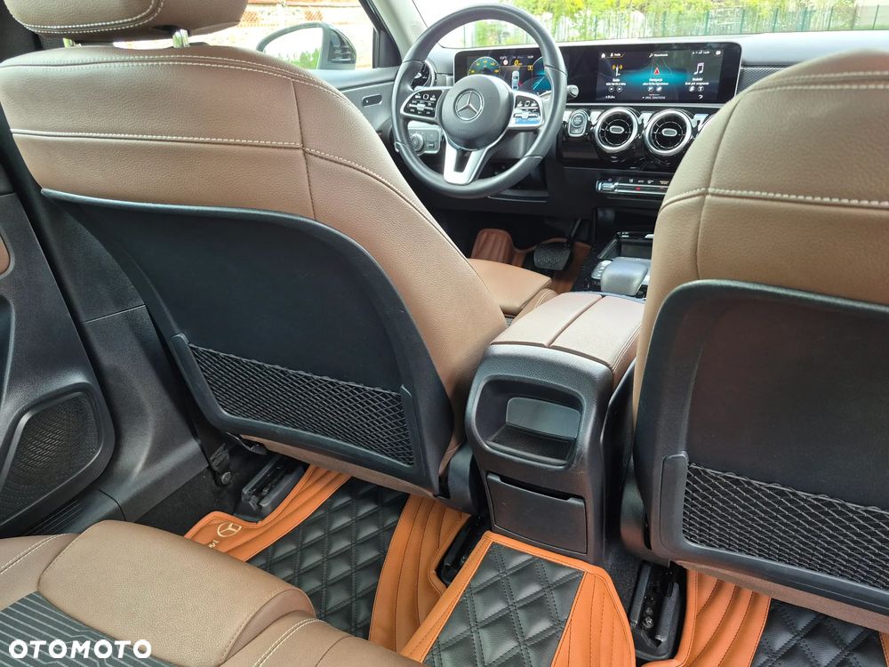 Mercedes-Benz Klasa A 250 7G-DCT Progressive - 15