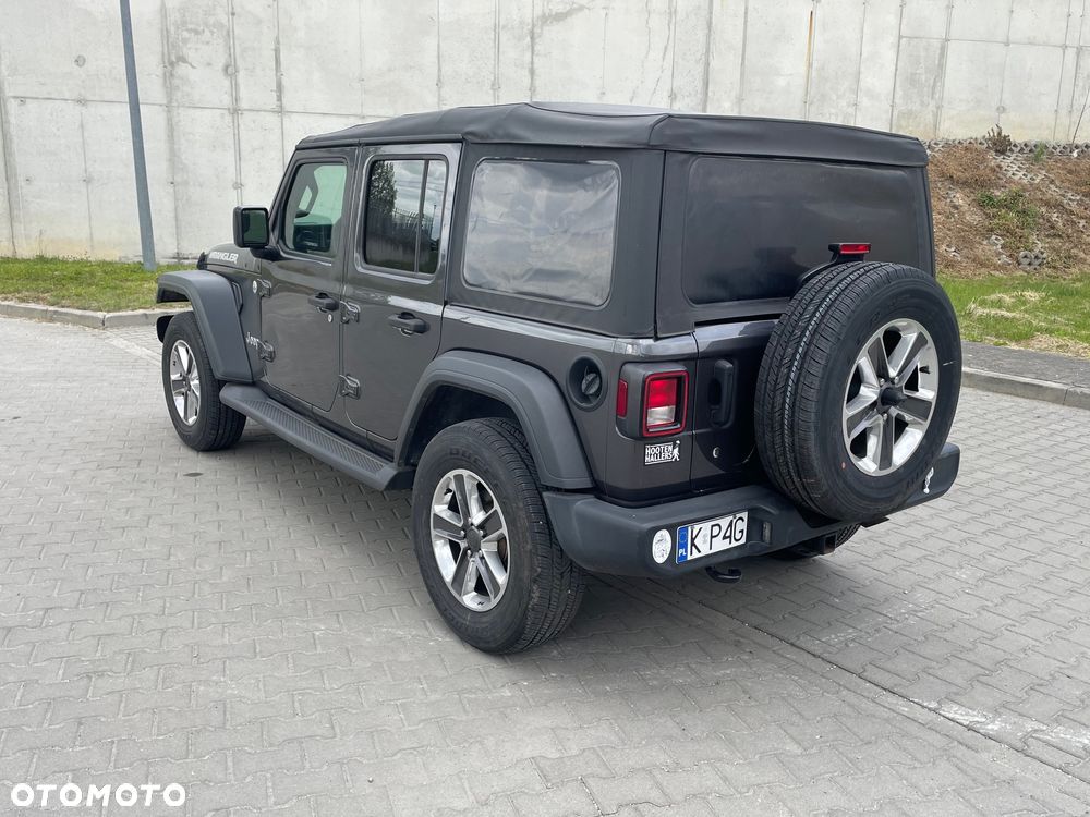Jeep Wrangler - 5