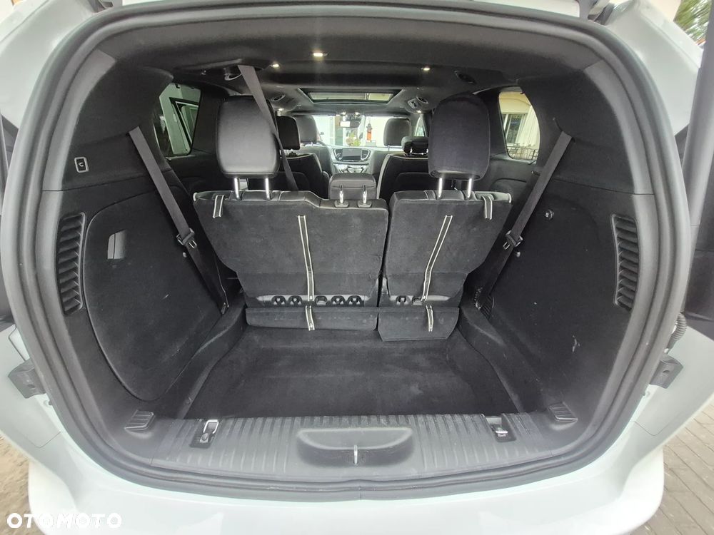 Chrysler Pacifica - 33