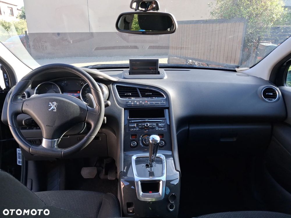Peugeot 5008 - 8