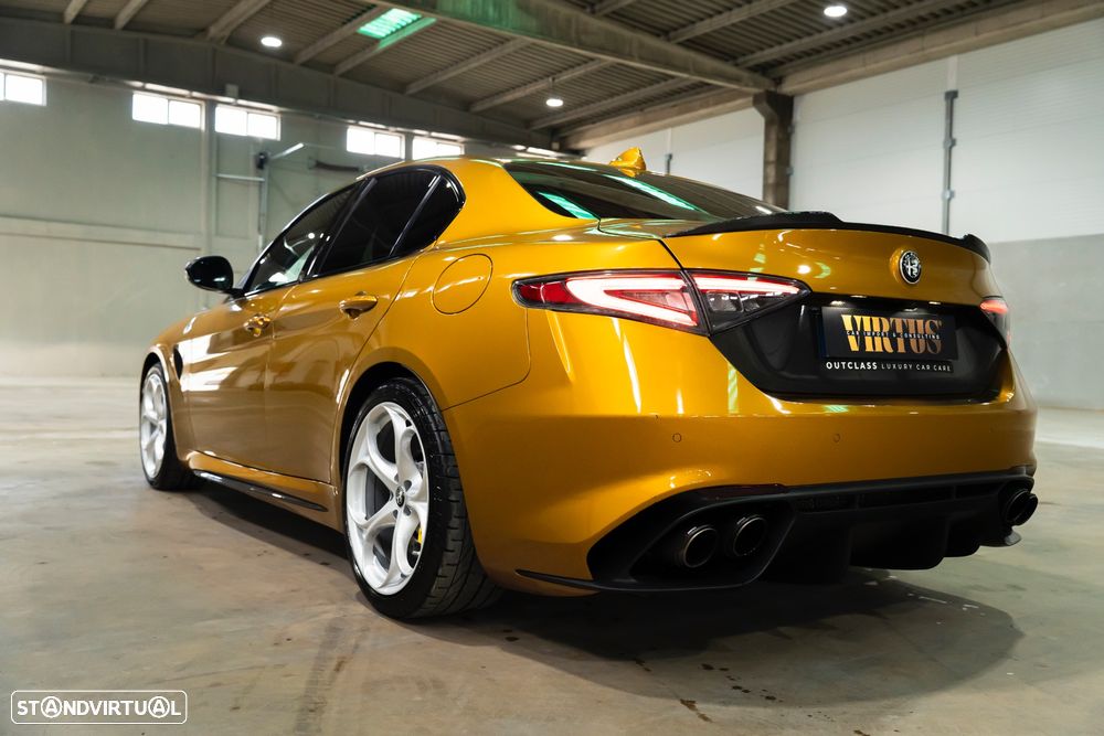 Alfa Romeo Giulia 2.9 V6 Bi-Turbo AT8 Quadrifoglio - 3