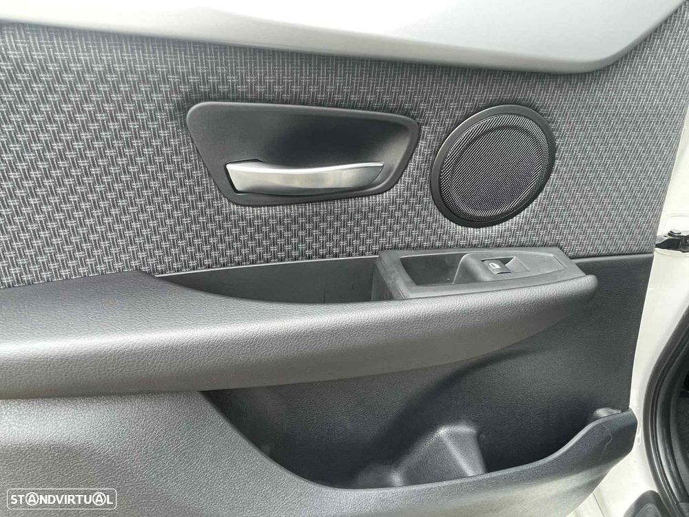 BMW 216 Active Tourer - 30