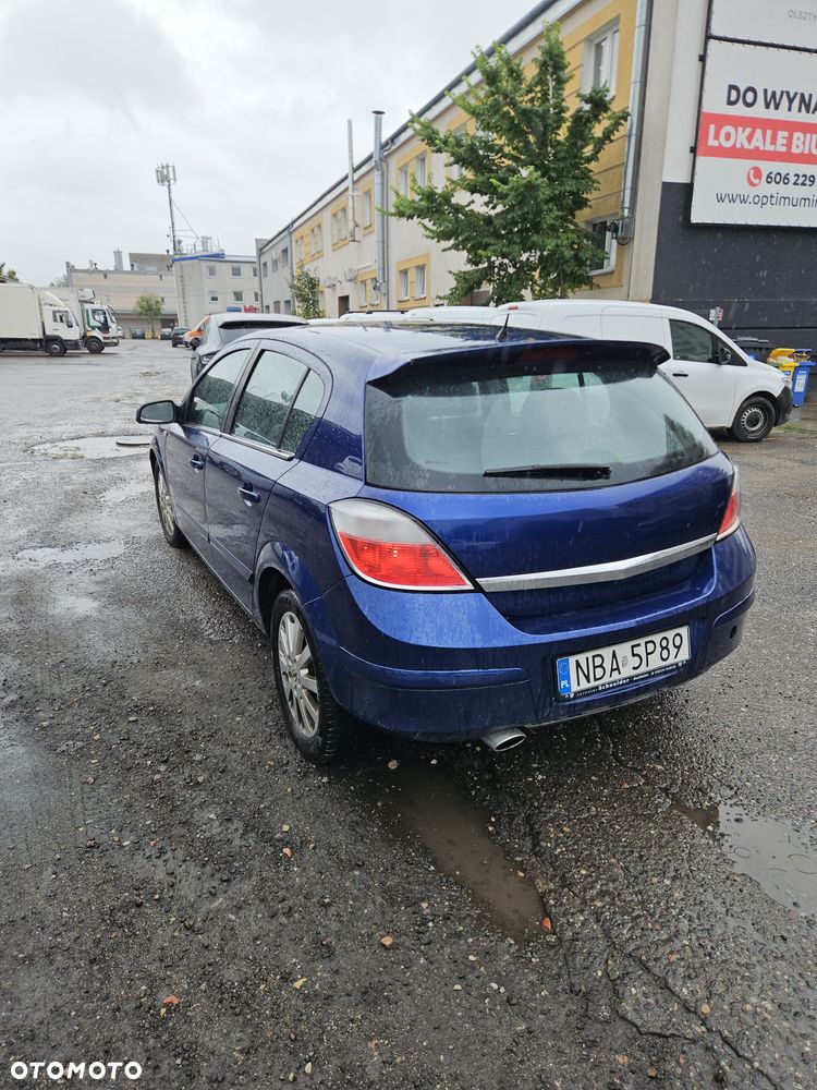 Opel Astra - 4