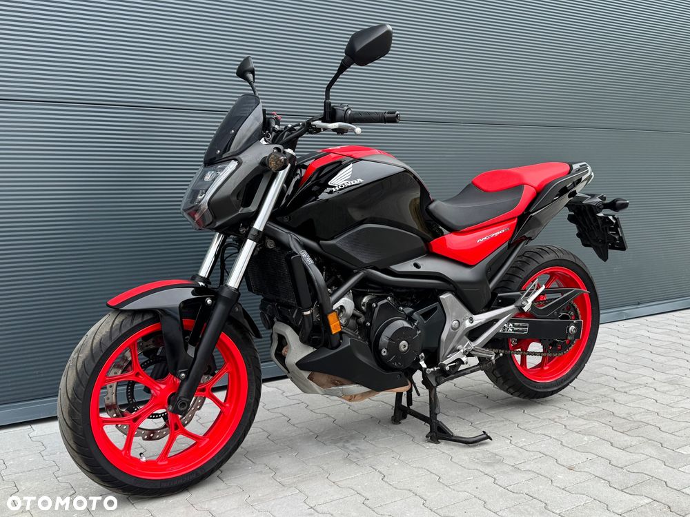 Honda NC - 12
