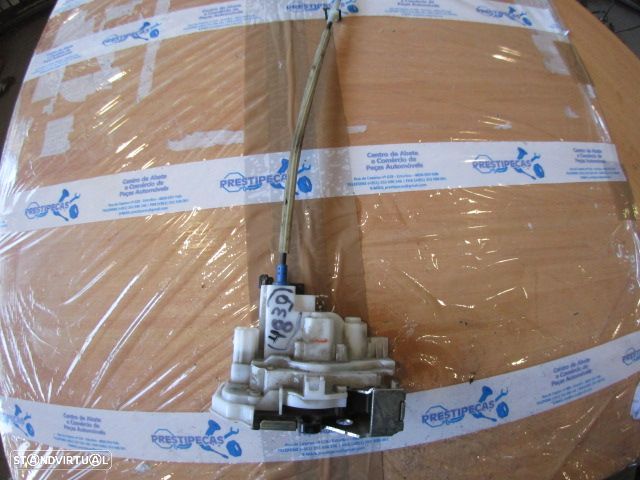 Fecho 51910332 FIAT DOBLO CARGO 2014 1.3 JTD 90CV 5P BRANCO FD 4 PINOS - 1