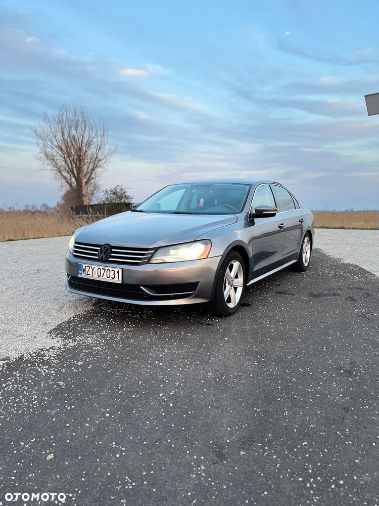 Volkswagen Passat - 2