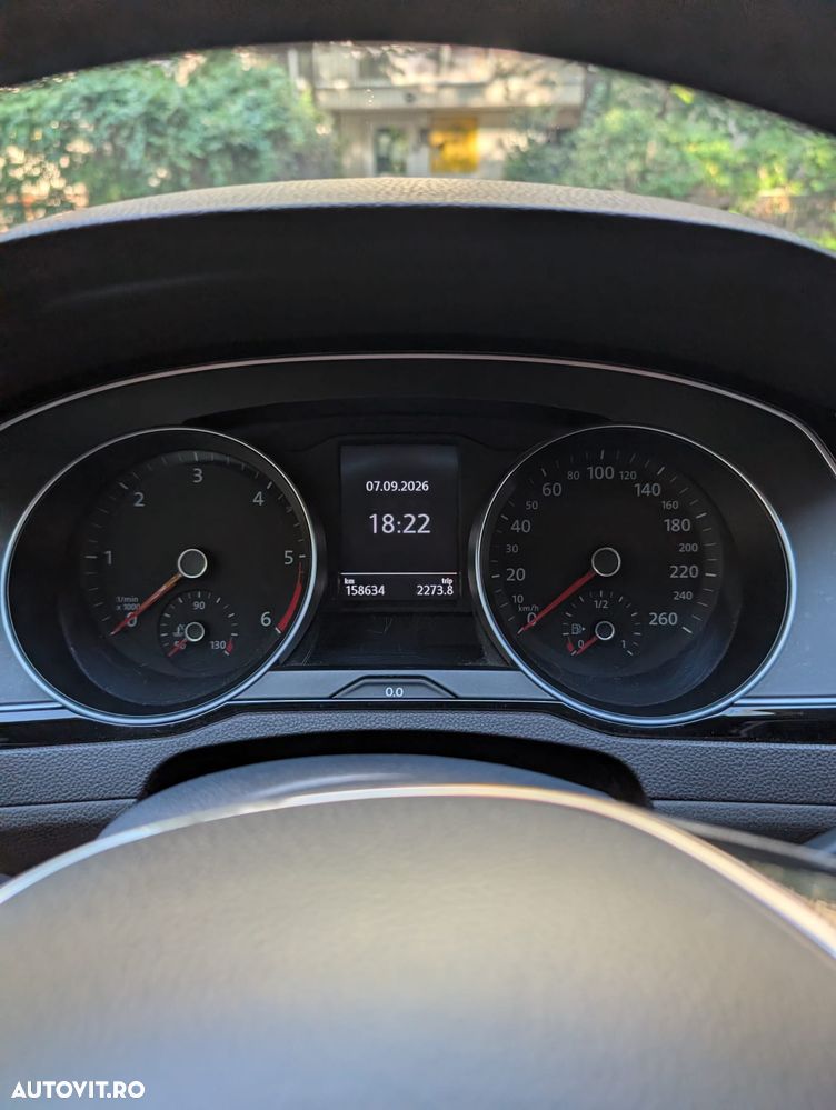 Volkswagen Passat - 3