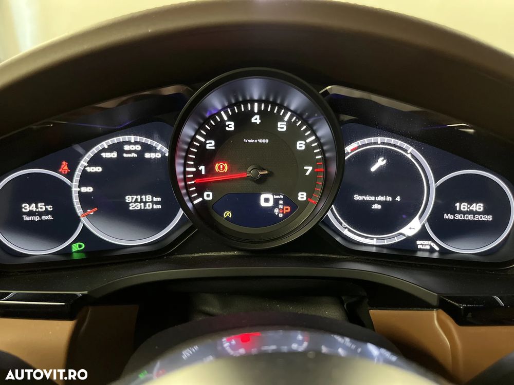 Porsche Cayenne Tiptronic S - 17