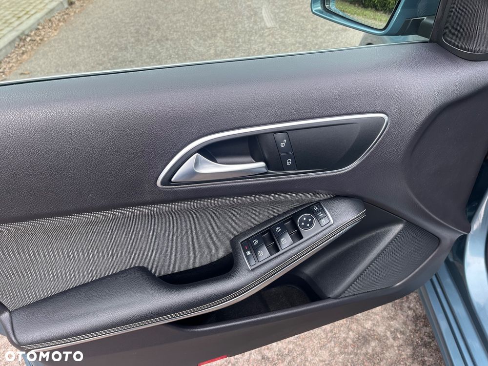 Mercedes-Benz Klasa A 180 Activity Edition - 15