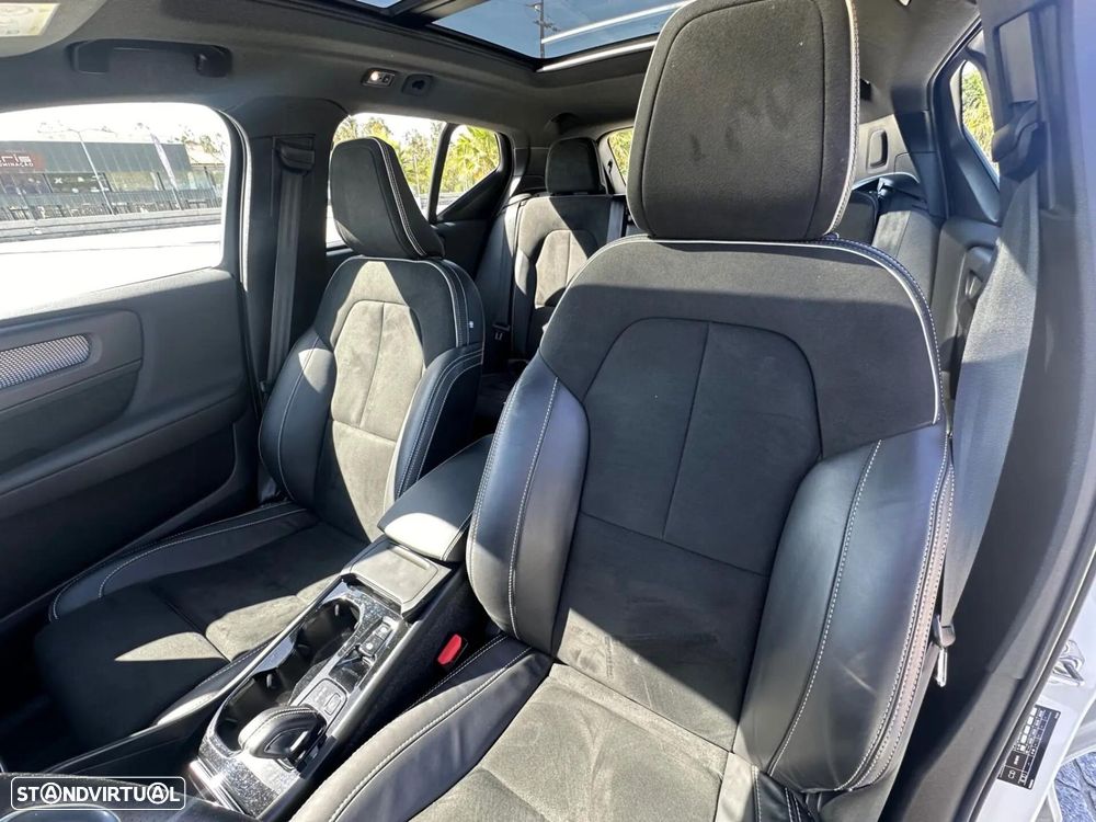 Volvo XC 40 1.5 T2 R-Design Geartronic - 26