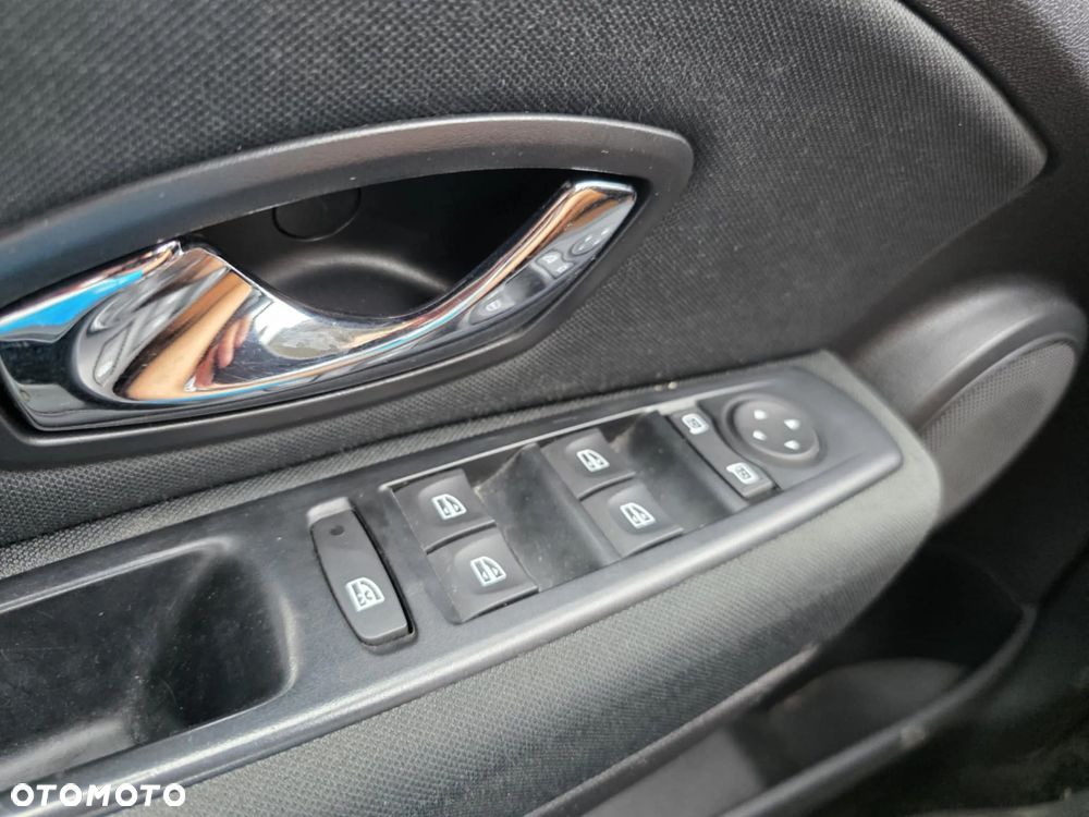 Renault Megane 1.6 16V Authentique Euro5 - 8