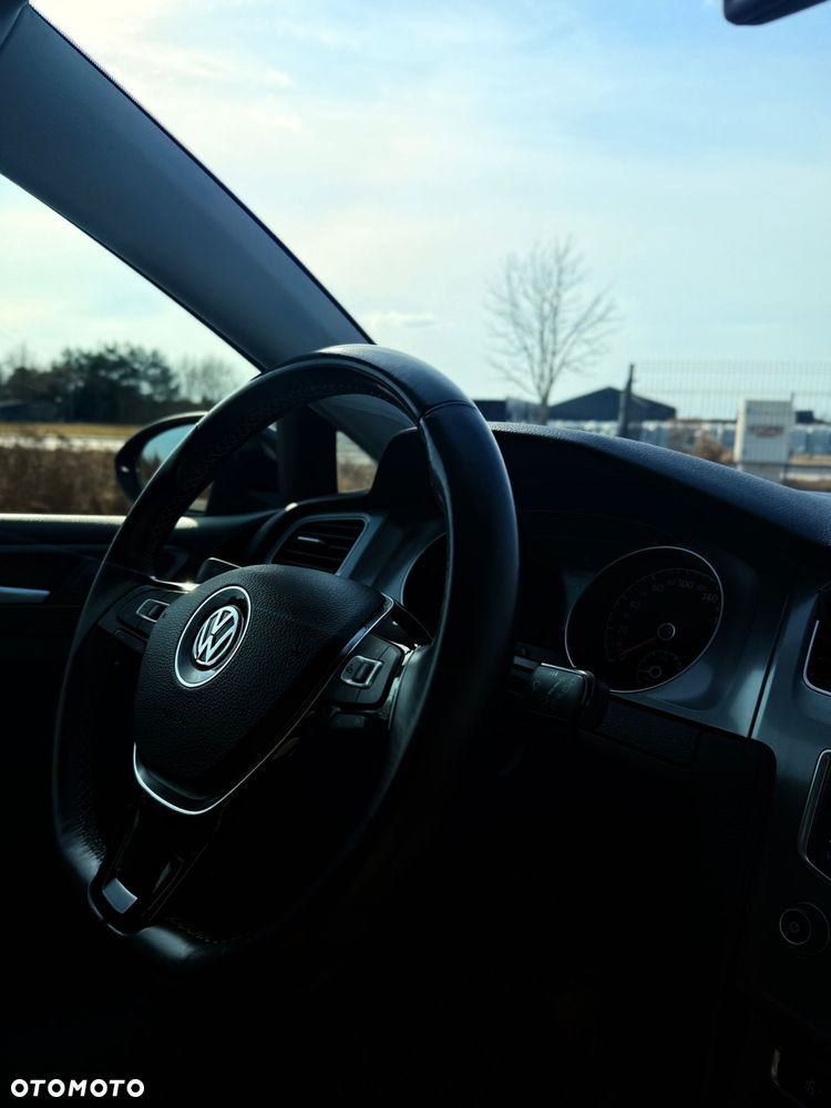 Volkswagen Golf 1.2 TSI BMT Comfortline - 8