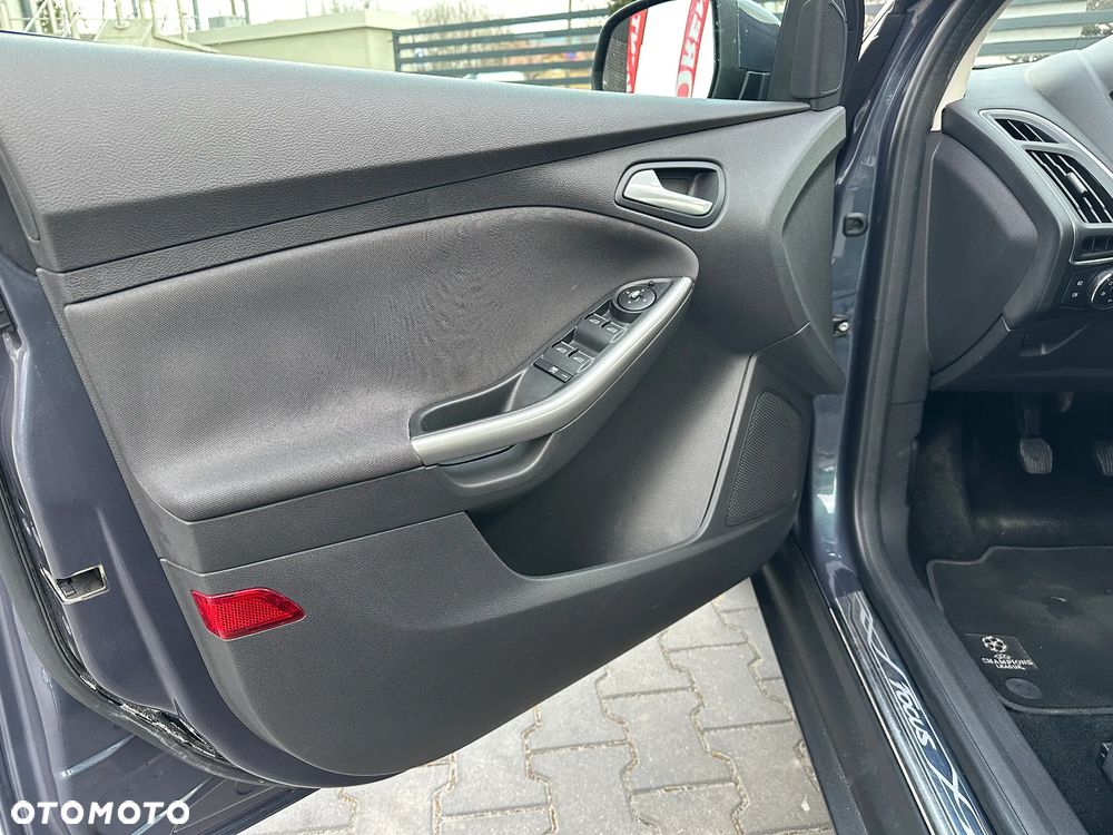 Ford Focus 1.0 EcoBoost Start-Stopp-System Champions Edition - 12