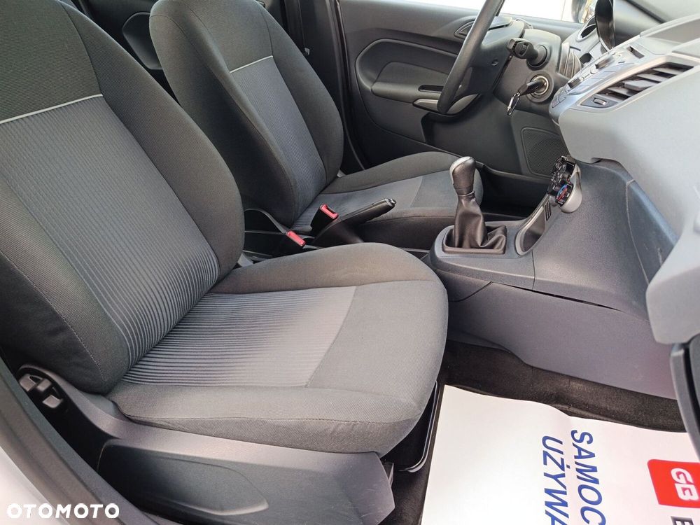 Ford Fiesta 1.25 Ambiente EU5 - 15