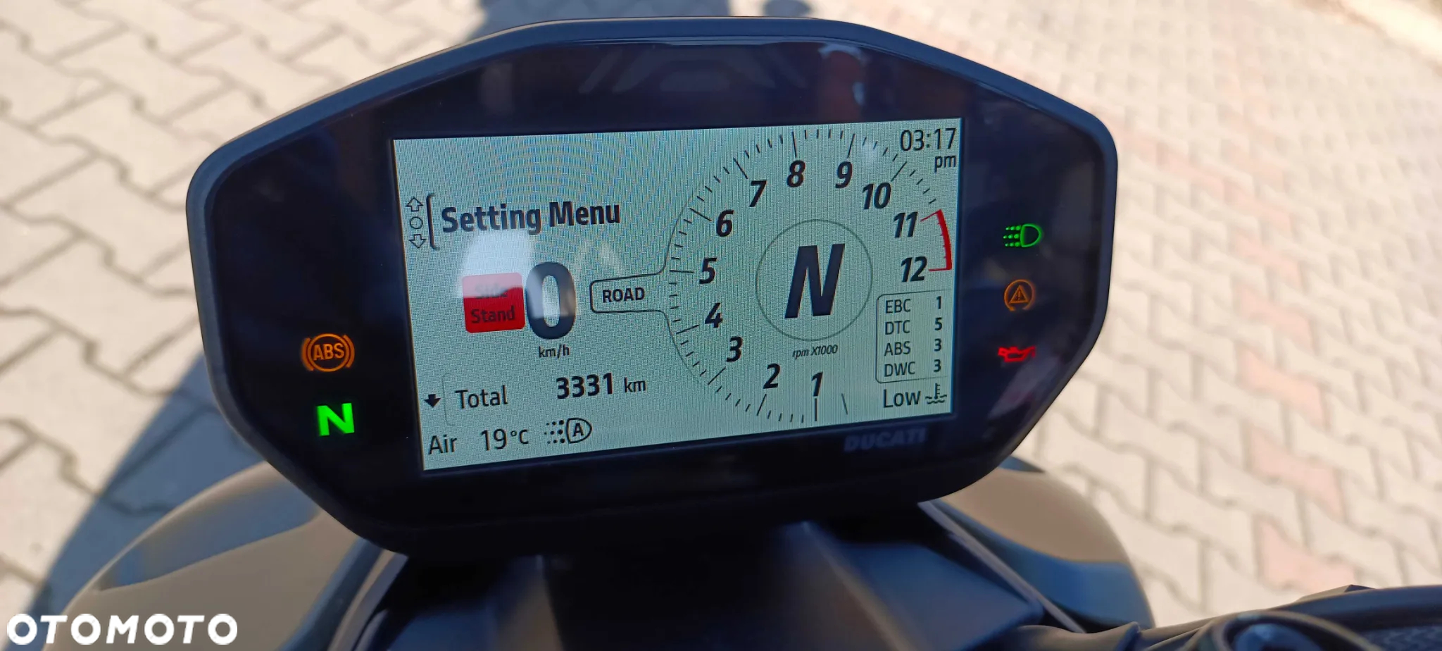 Ducati Streetfighter V2 - 5