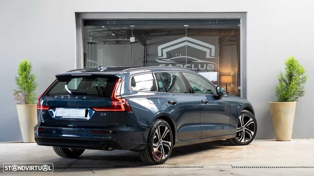 Volvo V60 2.0 D3 Momentum Geartronic - 4