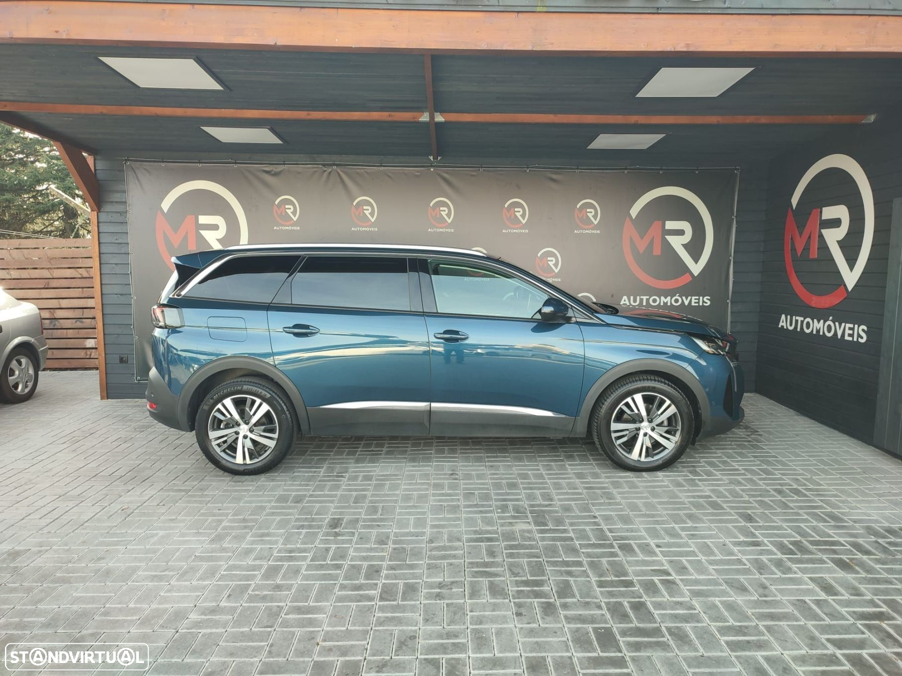 Peugeot 5008 1.5 BlueHDi Allure Pack EAT8 - 5