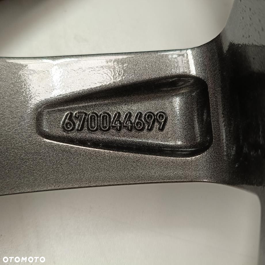 Alufelga 5x114,3 19 Maserati Levante 670044699 (F8447) - 6