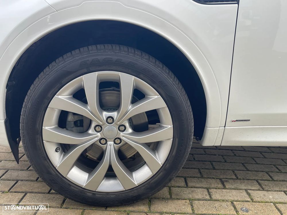 Land Rover Discovery Sport 1.5 I3 P300e AWD R-Dynamic - 10