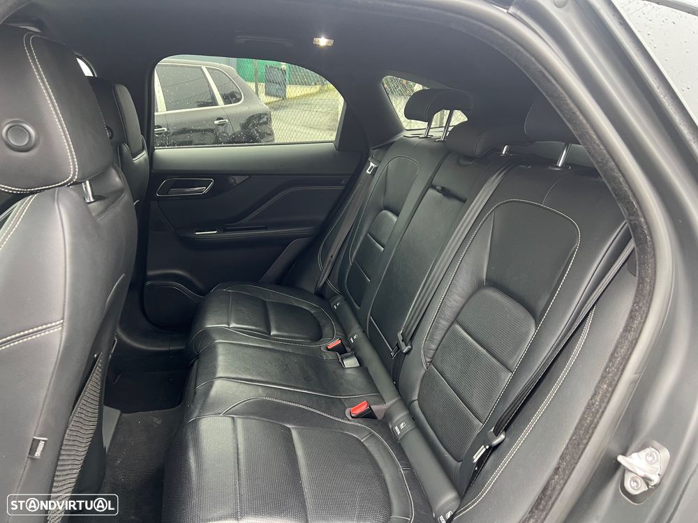 Jaguar F-Pace 2.0 i4D R-Sport AWD Aut. - 35