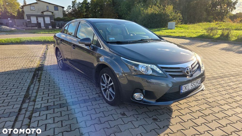 Toyota Avensis 1.8 Sol plus NAVI - 4