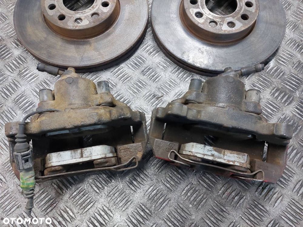 TARCZE HAMULCOWE PRZÓD + KLOCKI + ZACISKI VOLKSWAGEN TOURAN I 1.9 TDI - 2