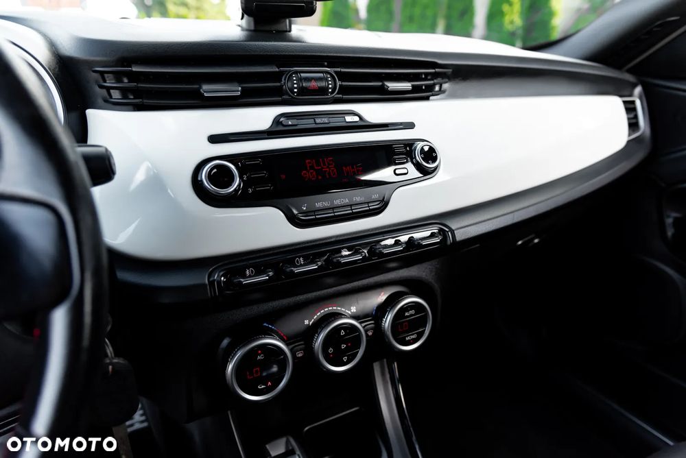 Alfa Romeo Giulietta 1.4 TB 16V Multiair - 17