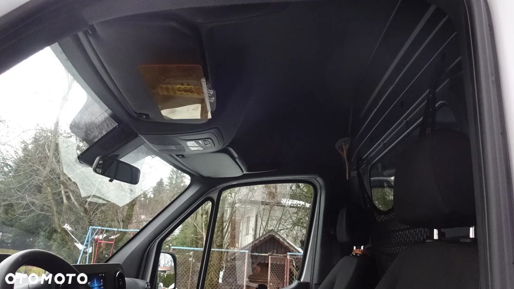 Mercedes-Benz SPRINTER - 28