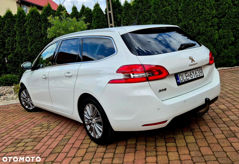 Peugeot 308 SW BlueHDi 130 EAT8 Allure - 9