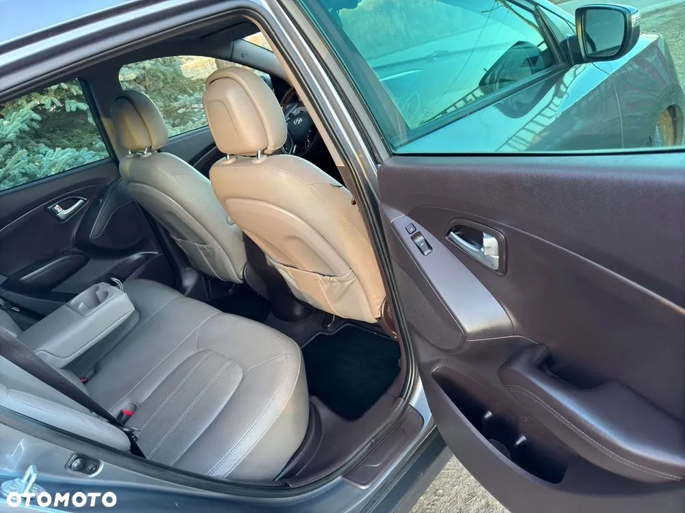 Hyundai ix35 1.6 2WD Fifa World Cup Edition - 9