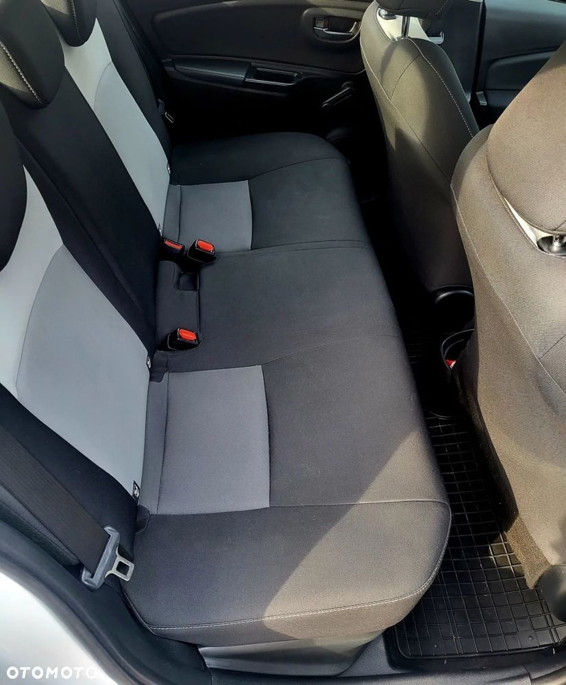 Toyota Yaris - 16