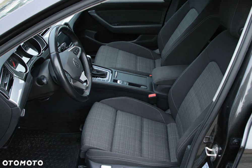 Volkswagen Passat Variant 2.0 TDI EVO Business DSG - 11