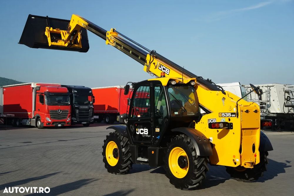 JCB 535-95 / ÎNCĂRCĂTOR TELESCOPIC CU DIRECȚIE / CUPĂ / FURCĂ / ÎNCĂRCĂTOR / CAPACITATE DE RIDICARE 3.500 KG / - 5