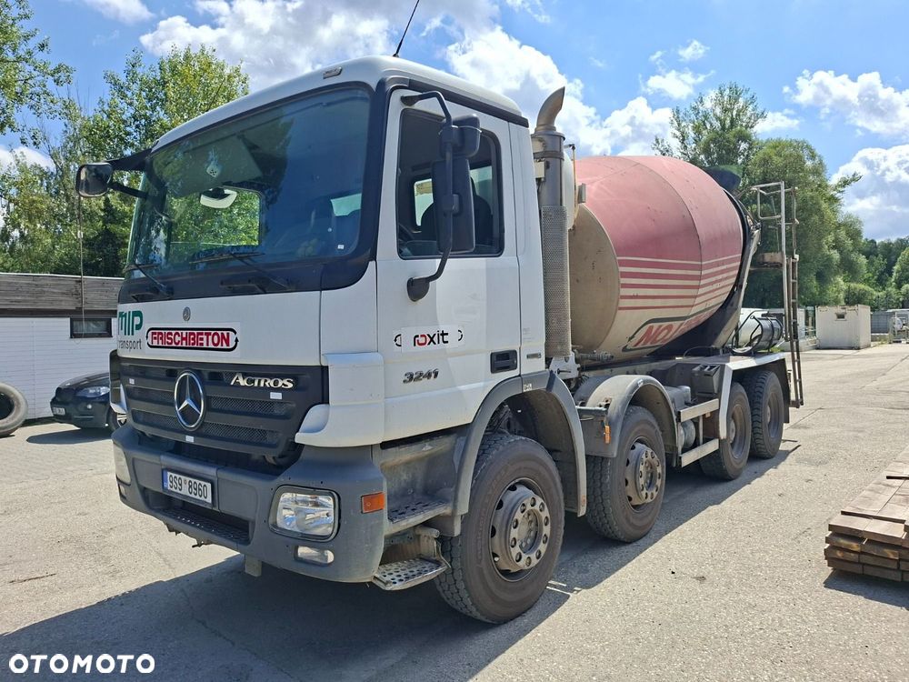 Versalift Actros 3241 B 8X4/4 - 1