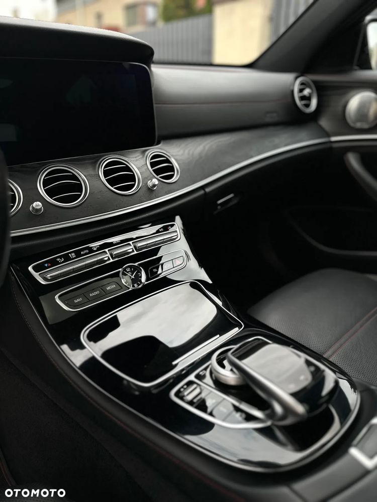 Mercedes-Benz Klasa E 43 AMG 4-Matic - 12