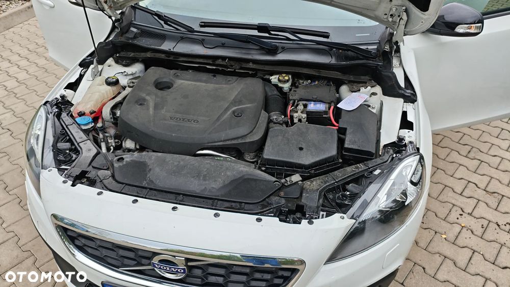 Volvo V40 Cross Country D2 Momentum - 11