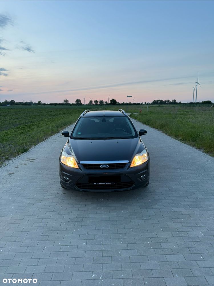Ford Focus 1.6 Trend - 12